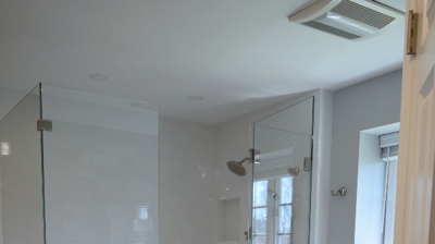 Forest Road Primary Bath Photo